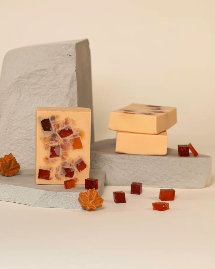 Load image into Gallery viewer, Natural Maple Soap - Softness and Purity from Quebec (150g)
